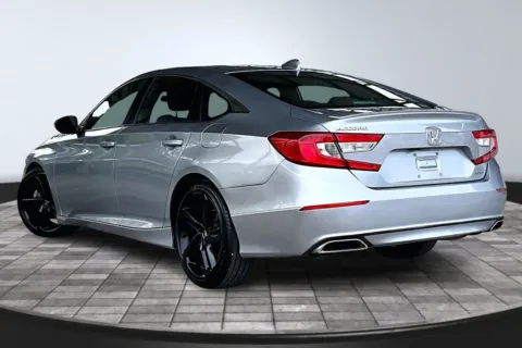 More photos of 2019 Honda Accord Sport at M&J Auto Sales and Service, FL