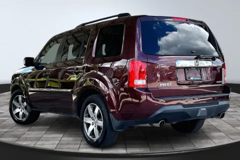 More photos of 2013 Honda Pilot Touring at M&J Auto Sales and Service, FL