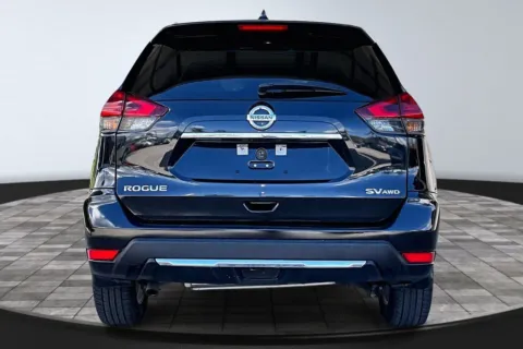 More photos of 2018 Nissan Rogue at M&J Auto Sales and Service, FL