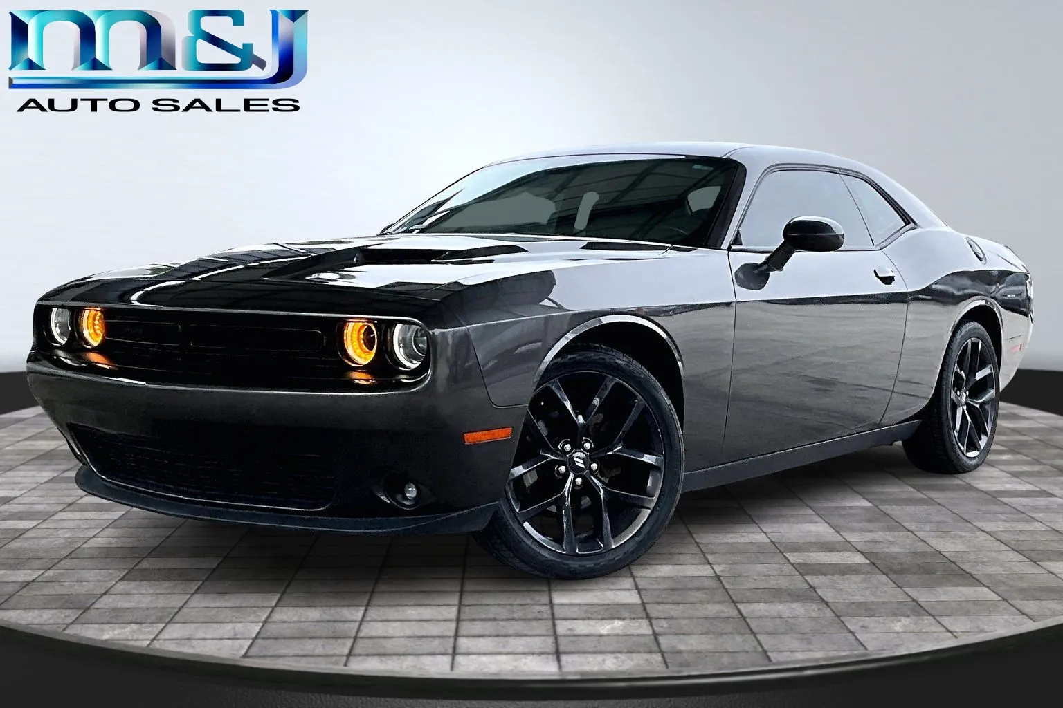 2020 Dodge Challenger SXT's photo