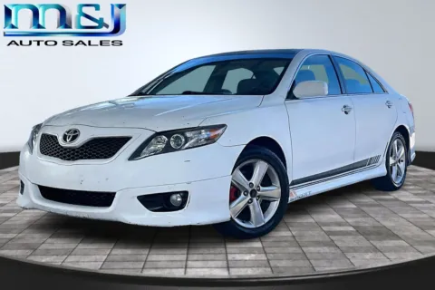 White 2011 Toyota Camry for sale in Jacksonville, FL