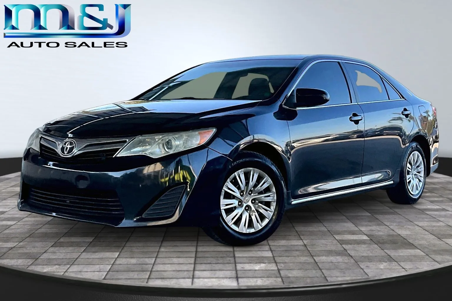 Blue 2014 Toyota Camry for sale in Jacksonville, FL