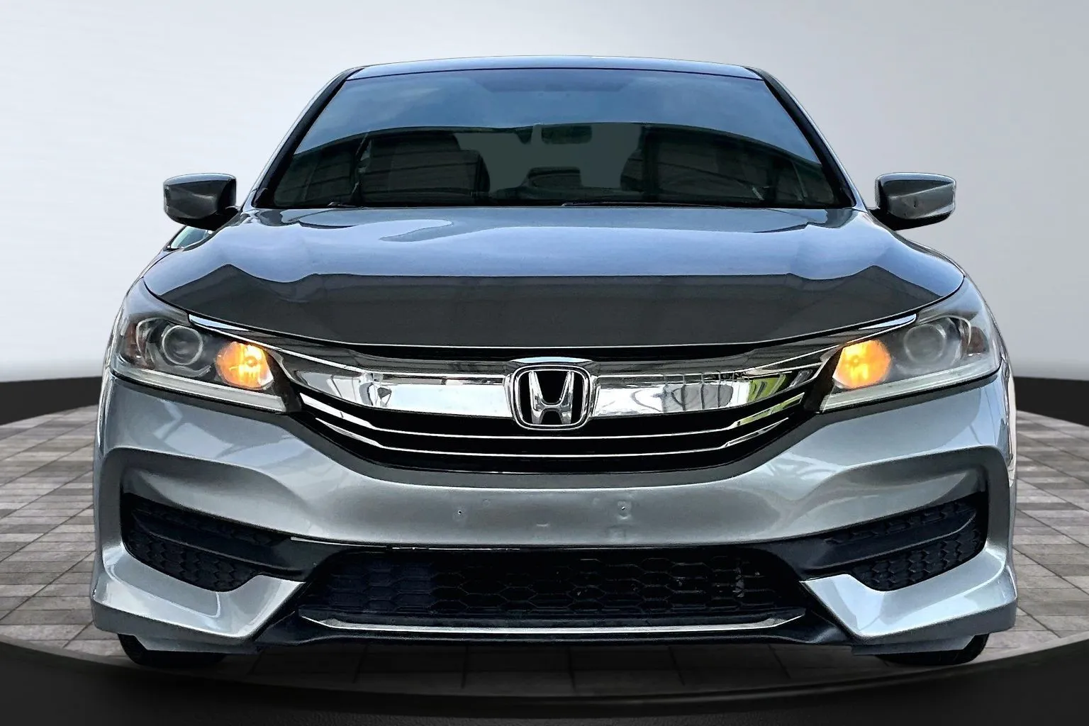 Honda Accord photo 2