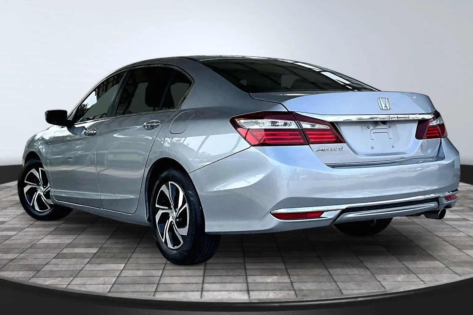Honda Accord photo 4