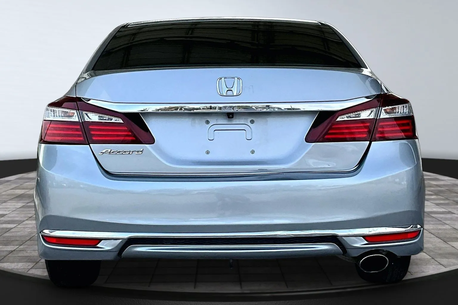 Honda Accord photo 5