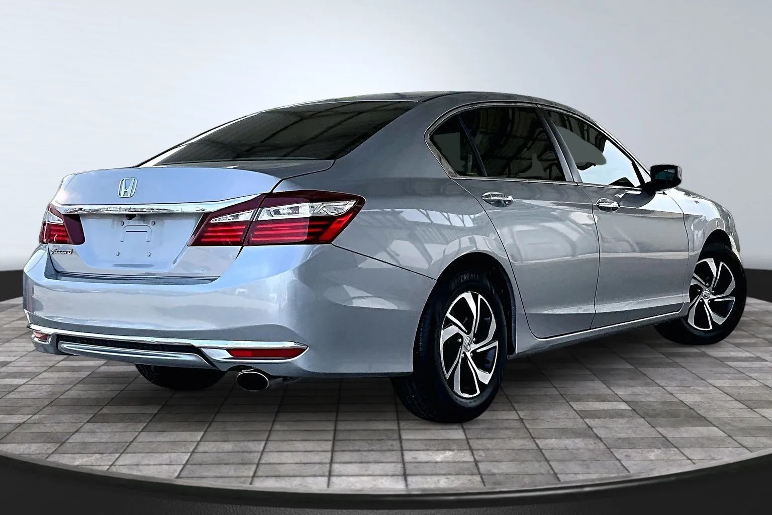 Honda Accord photo 6