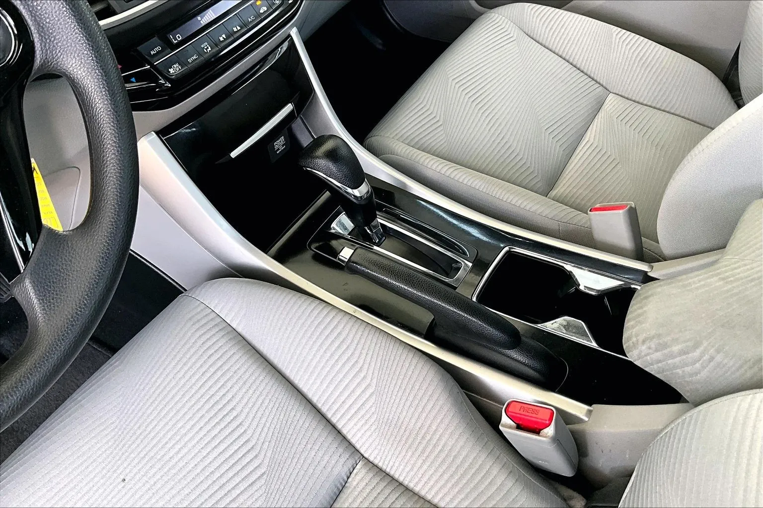 Honda Accord photo 15