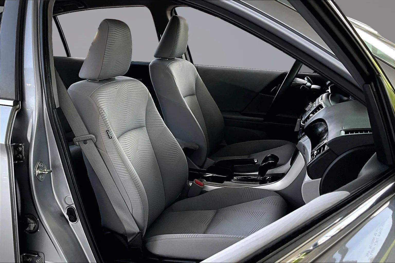 Honda Accord photo 25
