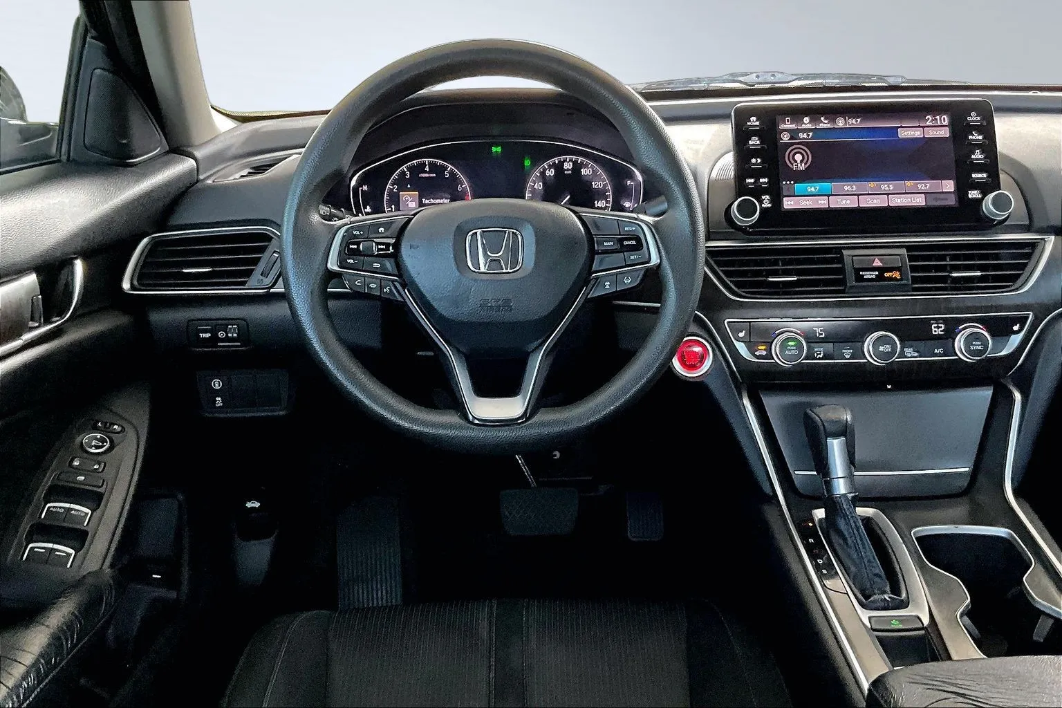 Honda Accord photo 8