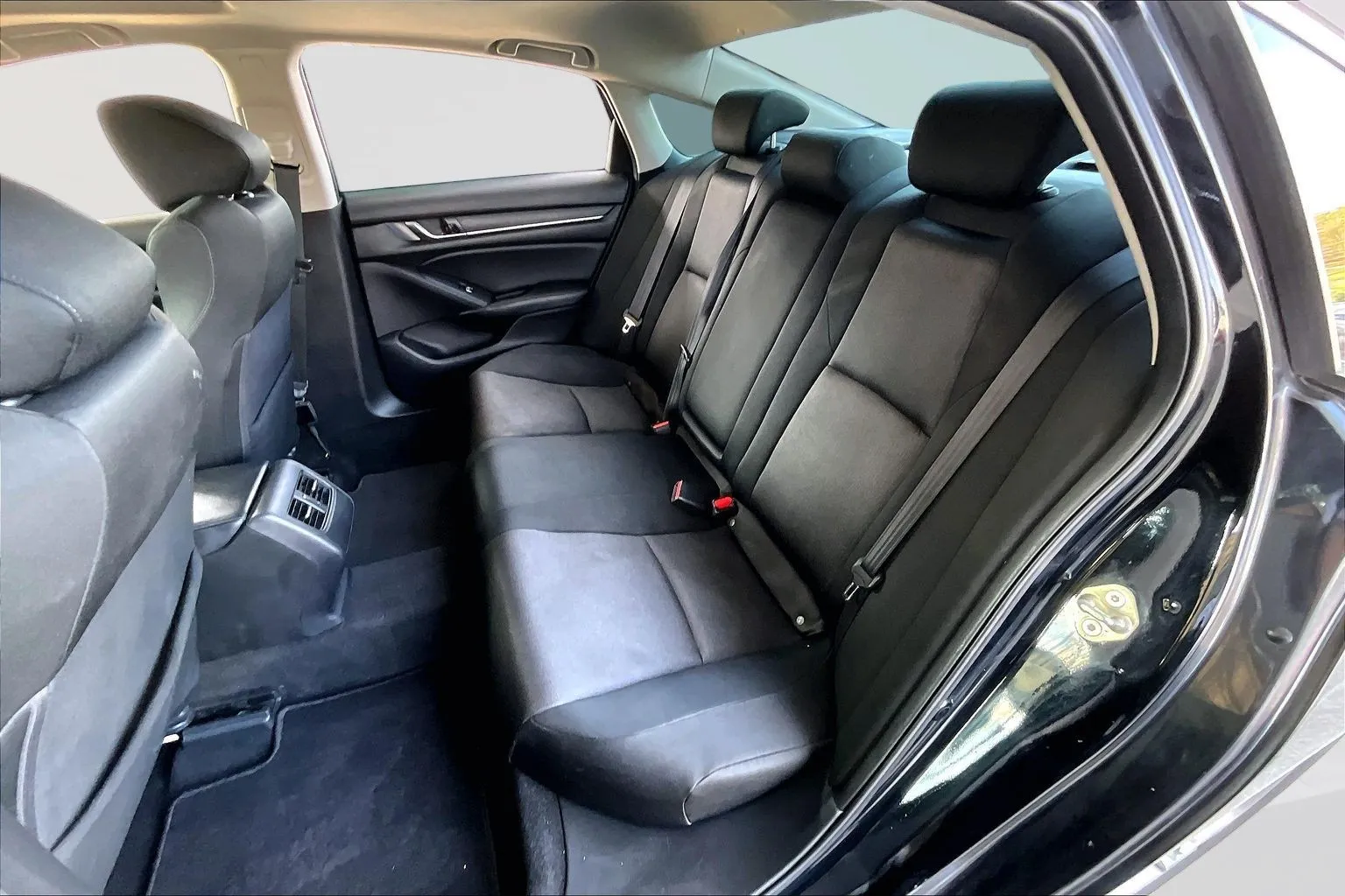 Honda Accord photo 19