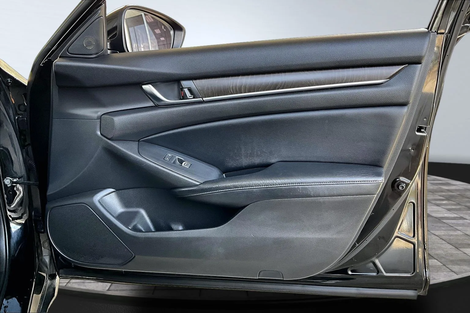 Honda Accord photo 25