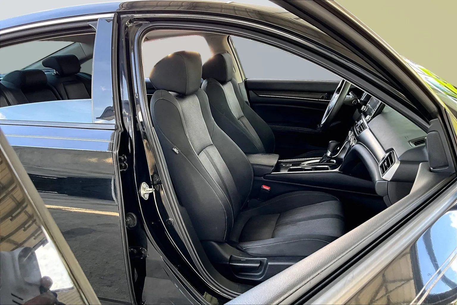 Honda Accord photo 26