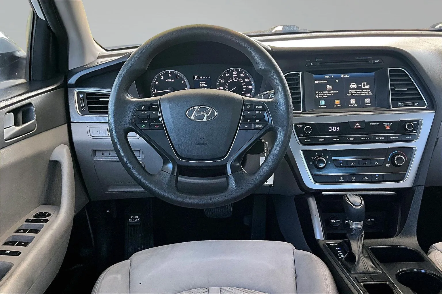 Hyundai Sonata photo 8