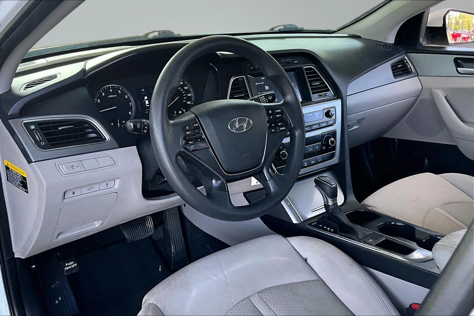 Hyundai Sonata photo 14