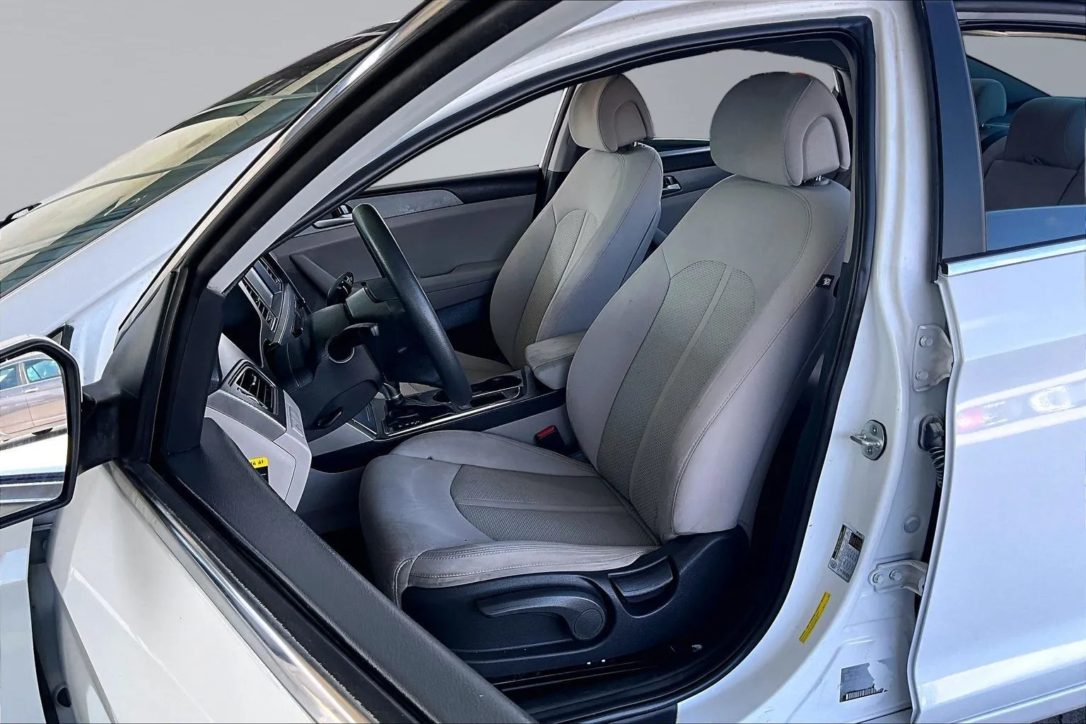 Hyundai Sonata photo 18