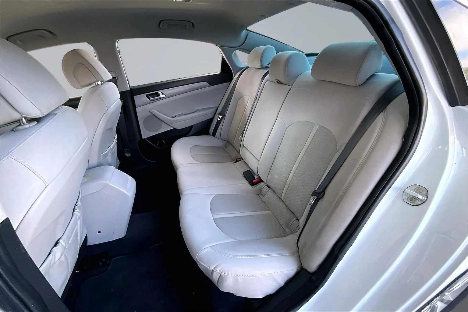 Hyundai Sonata photo 19