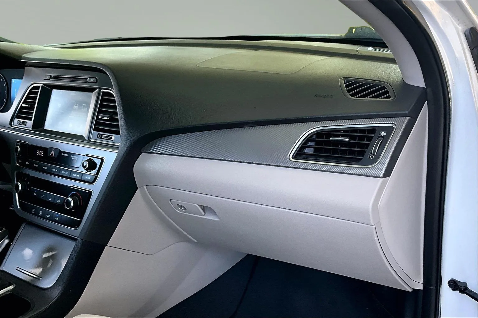 Hyundai Sonata photo 23