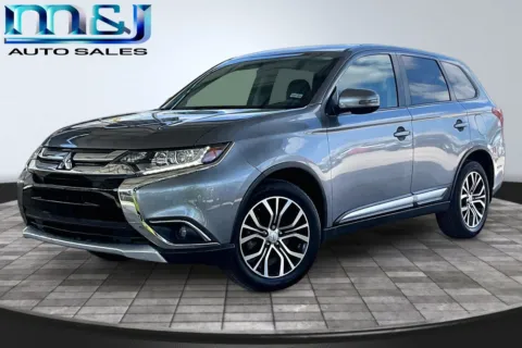 Silver 2018 Mitsubishi Outlander for sale in Jacksonville, FL