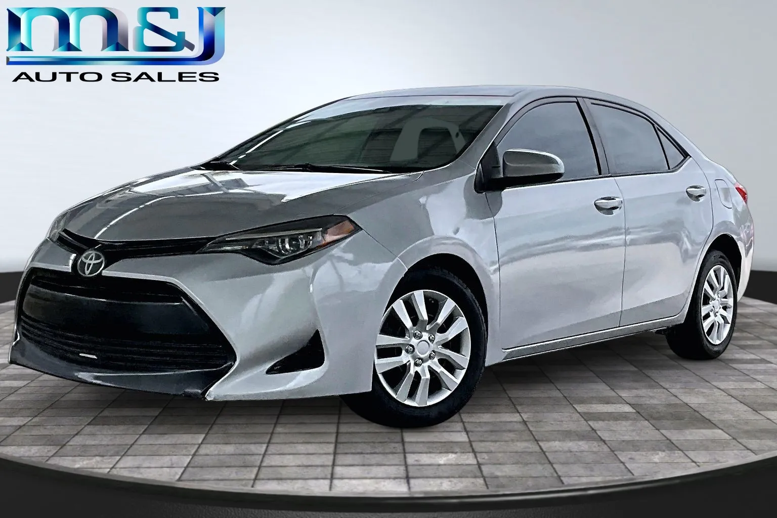 Silver 2018 Toyota Corolla LE for sale in Jacksonville, FL