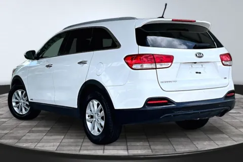 More photos of 2017 Kia Sorento LX at M&J Auto Sales and Service, FL