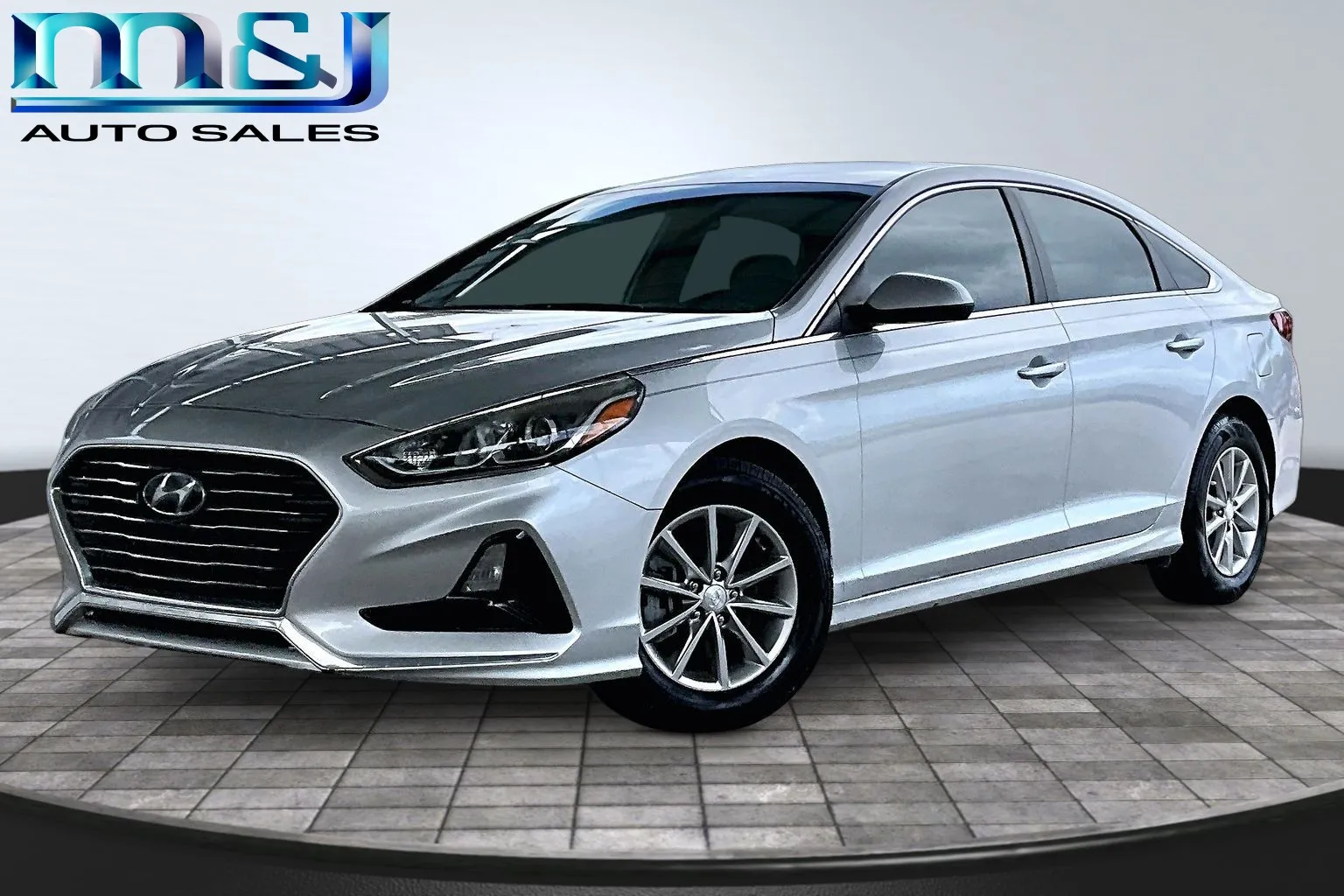 Silver 2018 Hyundai SONATA SE for sale in Jacksonville, FL