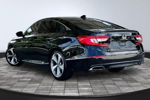 More photos of 2018 Honda Accord Touring at M&J Auto Sales and Service, FL