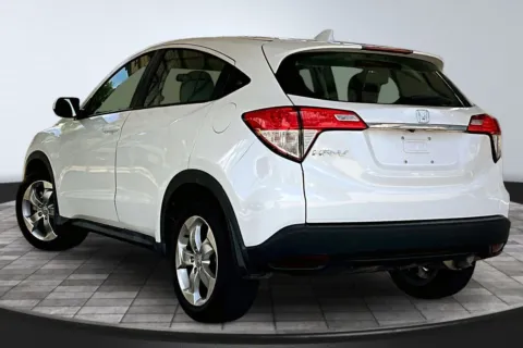 More photos of 2022 Honda HR-V LX at M&J Auto Sales and Service, FL