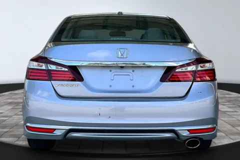 More photos of 2017 Honda Accord EX-L at M&J Auto Sales and Service, FL