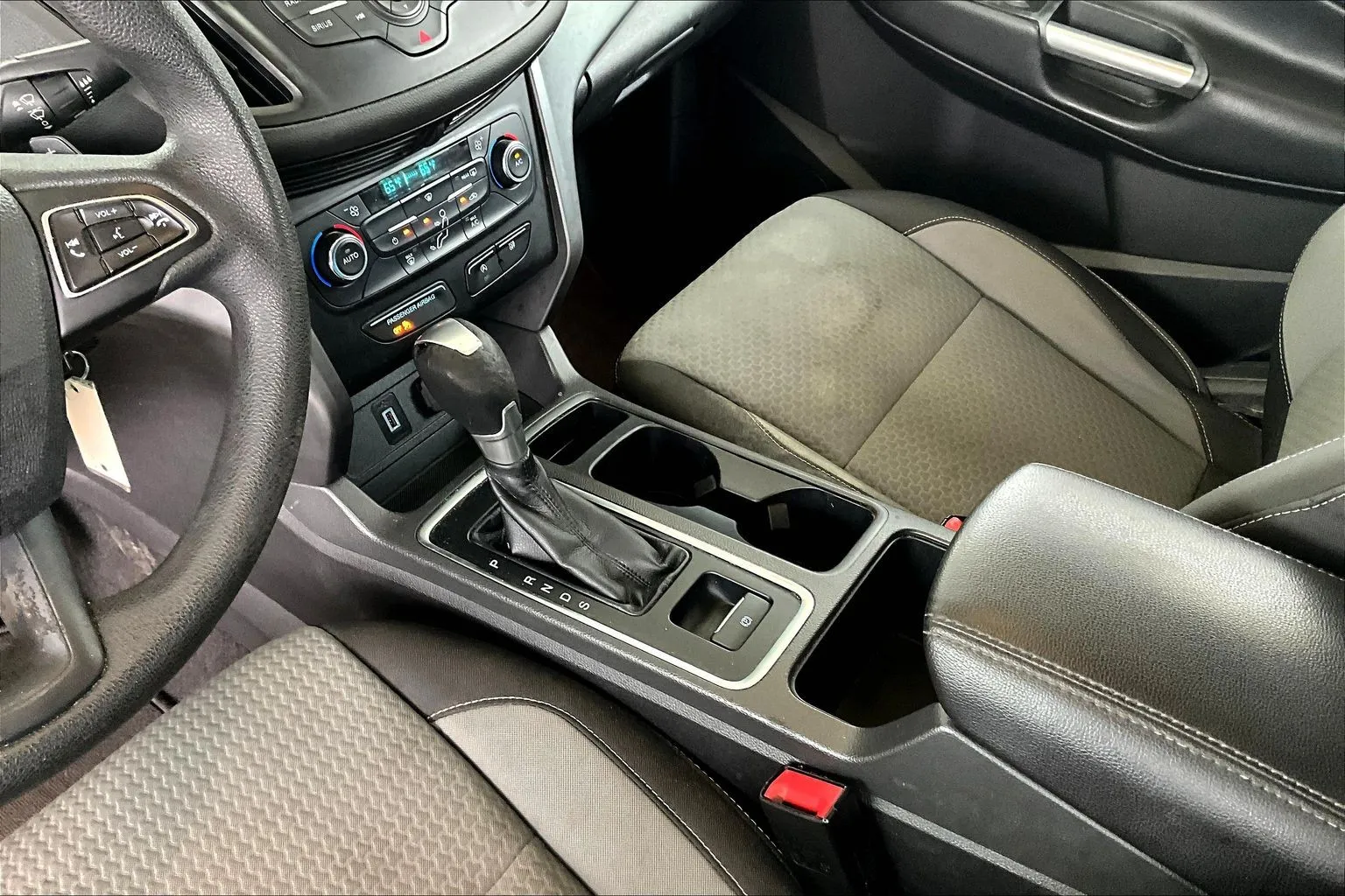 Ford Escape photo 15