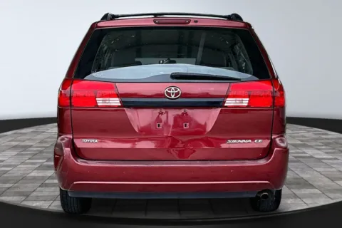 More photos of 2004 Toyota Sienna at M&J Auto Sales and Service, FL