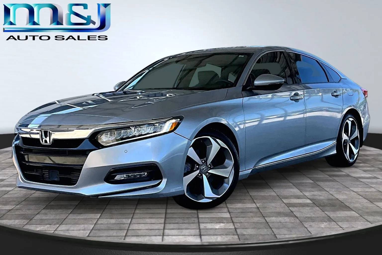 Silver 2018 Honda Accord Touring for sale in Jacksonville, FL