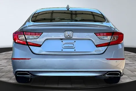 More photos of 2018 Honda Accord Touring at M&J Auto Sales and Service, FL