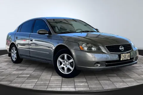 Another view of 2005 Nissan Altima for sale in Jacksonville, FL at M&J Auto Sales and Service