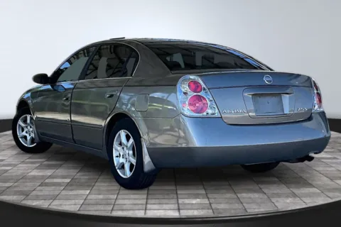 More photos of 2005 Nissan Altima at M&J Auto Sales and Service, FL