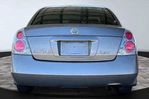 More photos of 2005 Nissan Altima at M&J Auto Sales and Service, FL