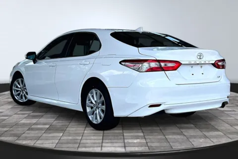 More photos of 2020 Toyota Camry LE at M&J Auto Sales and Service, FL