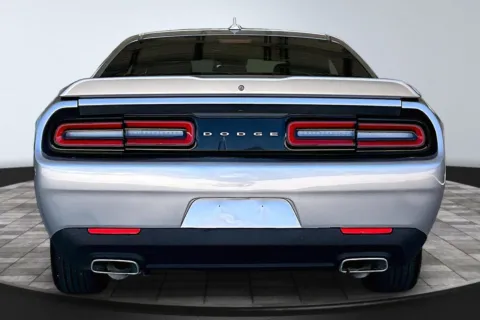 More photos of 2018 Dodge Challenger at M&J Auto Sales and Service, FL