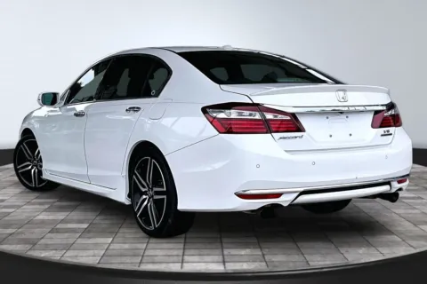 More photos of 2016 Honda Accord Touring at M&J Auto Sales and Service, FL