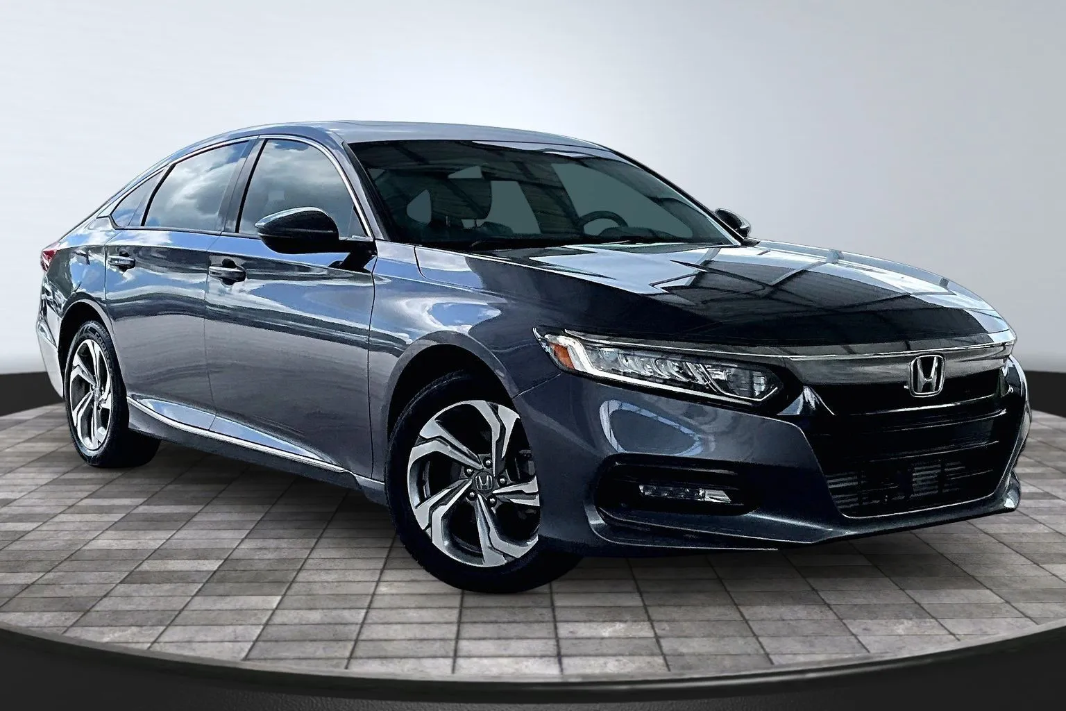 Honda Accord photo 3