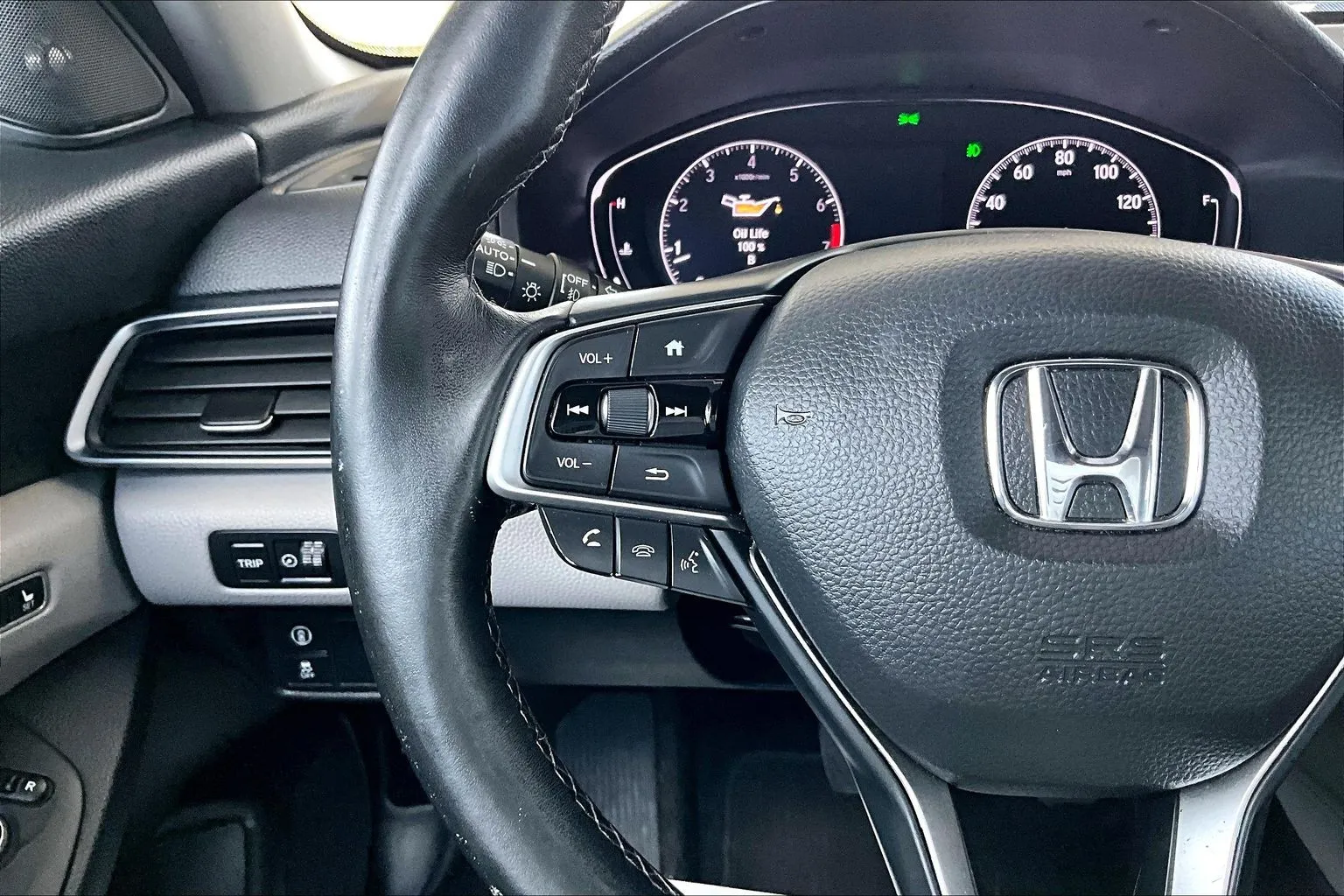 Honda Accord photo 10