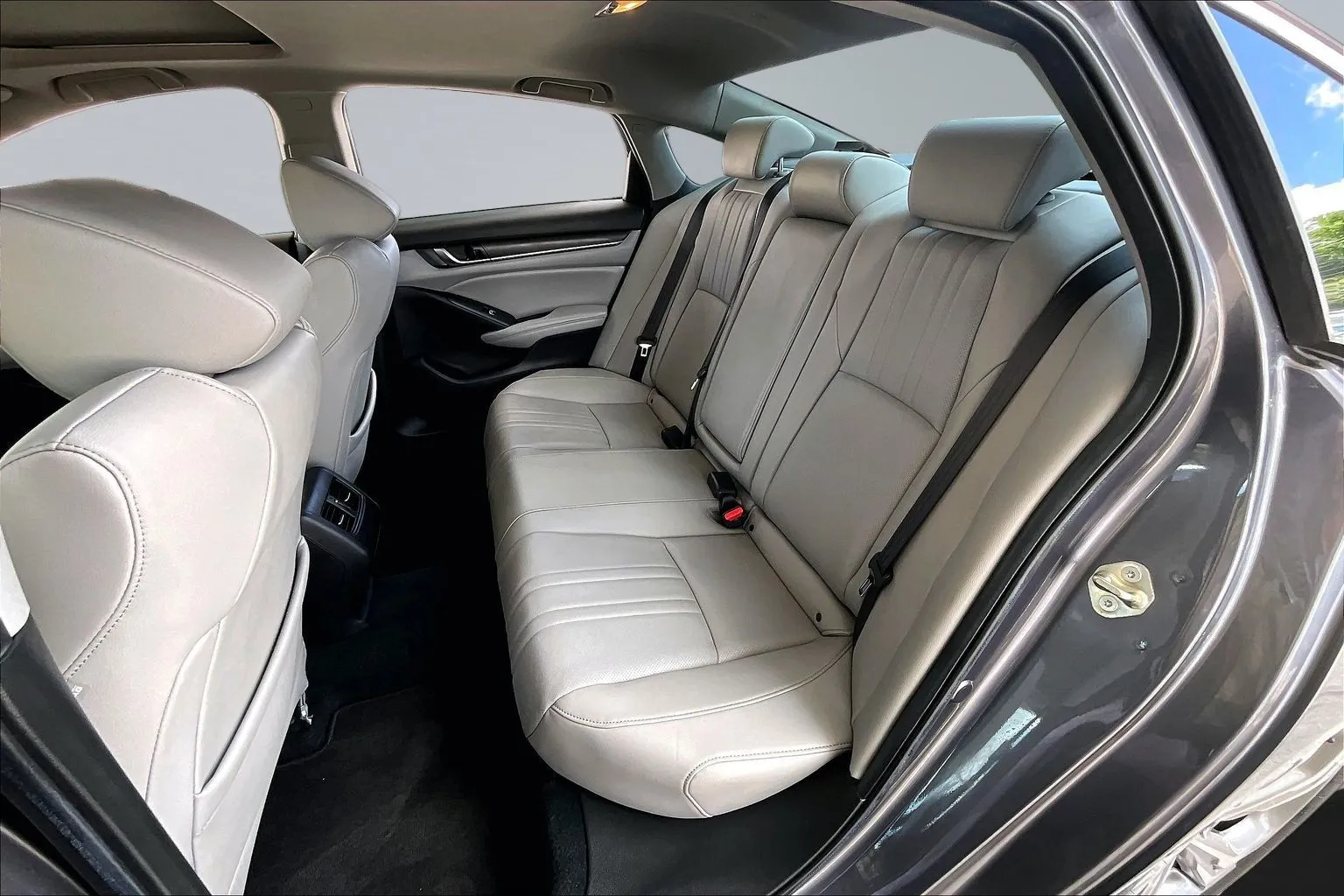 Honda Accord photo 19