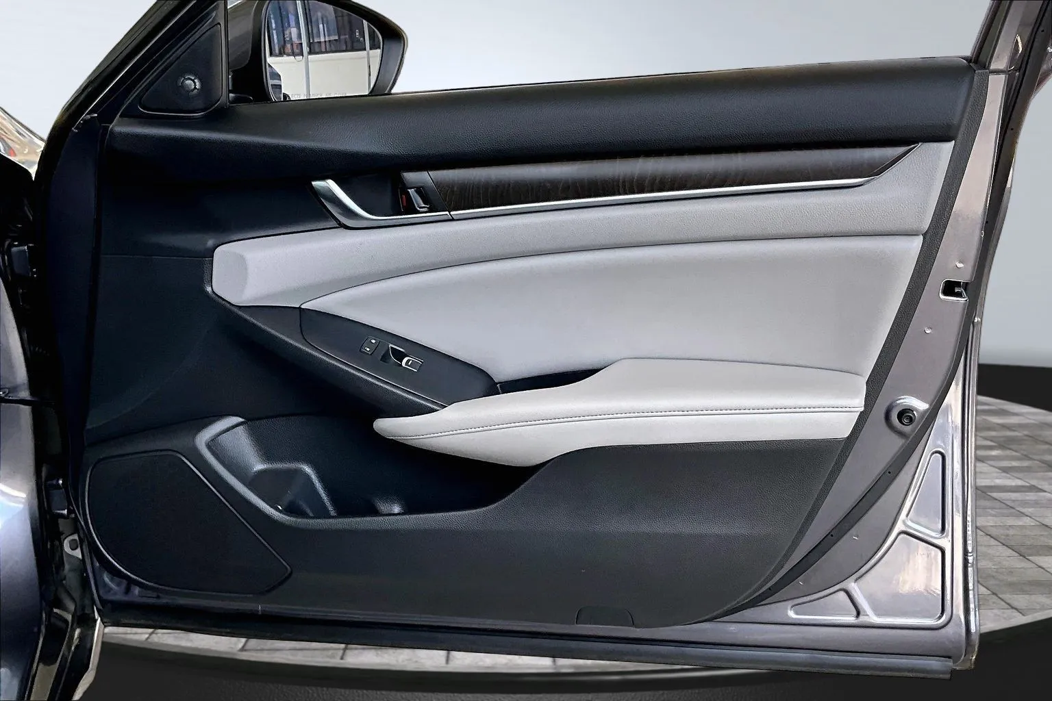 Honda Accord photo 25