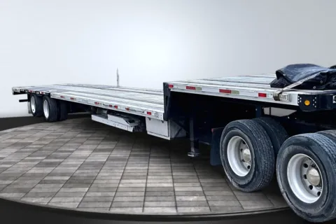 More photos of 2010 Volvo VNL at M&J Auto Sales and Service, FL
