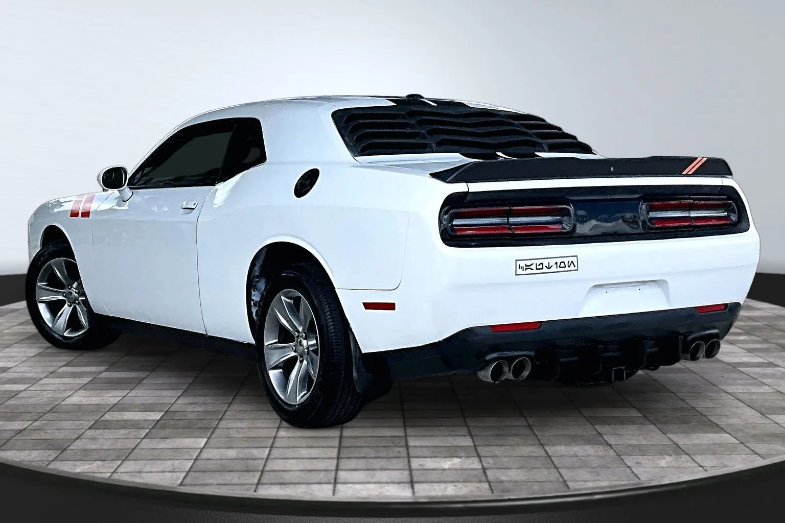 Dodge Challenger photo 4