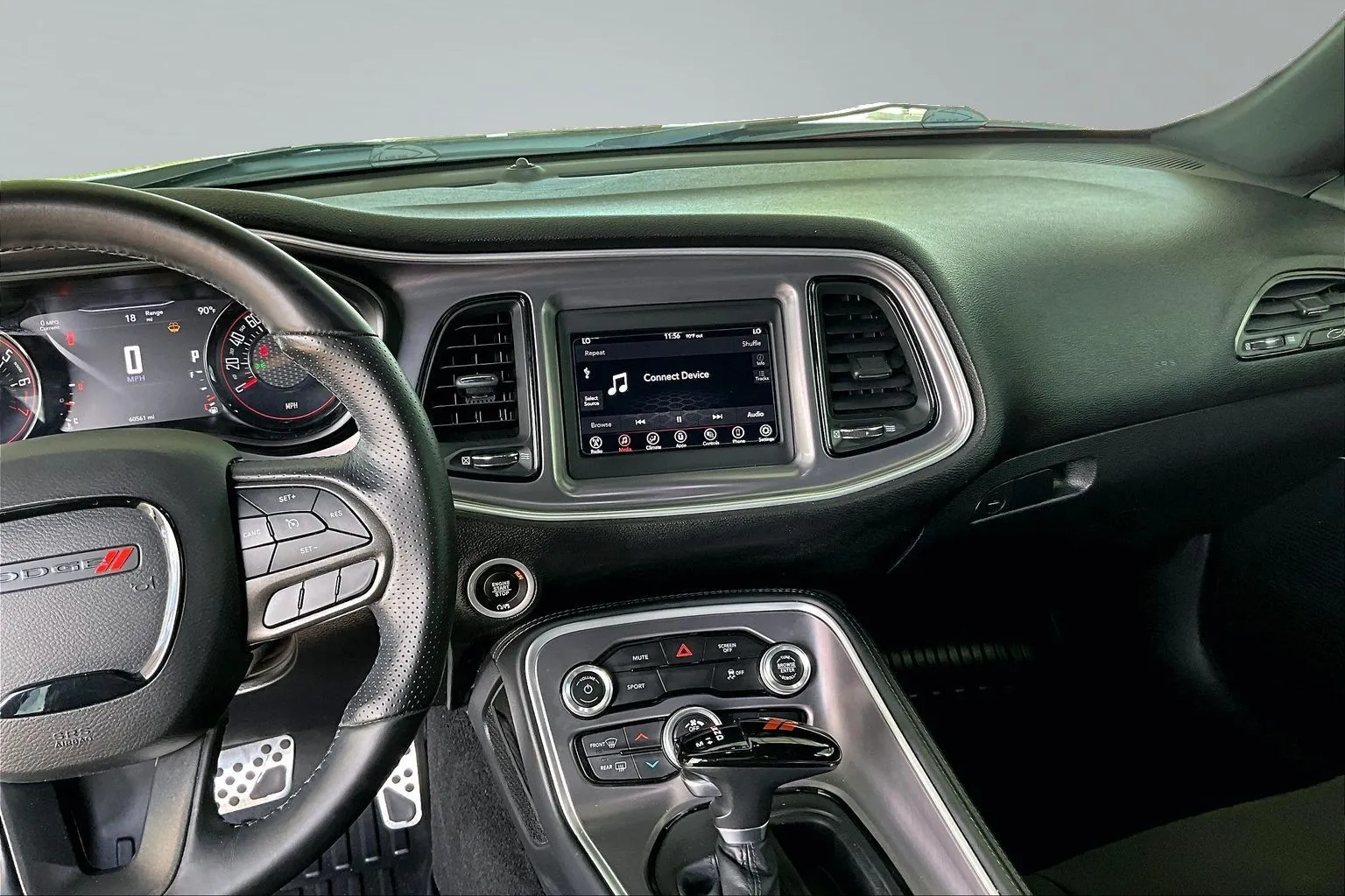 Dodge Challenger photo 9