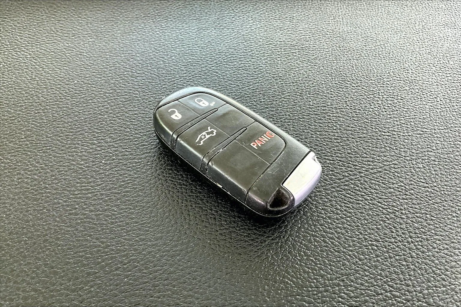 Dodge Challenger photo 31