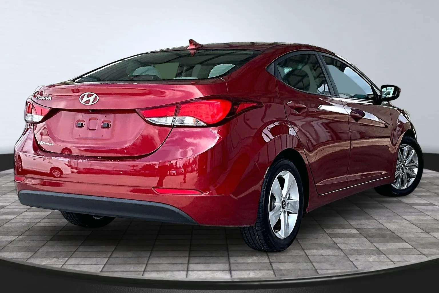 Hyundai Elantra photo 6
