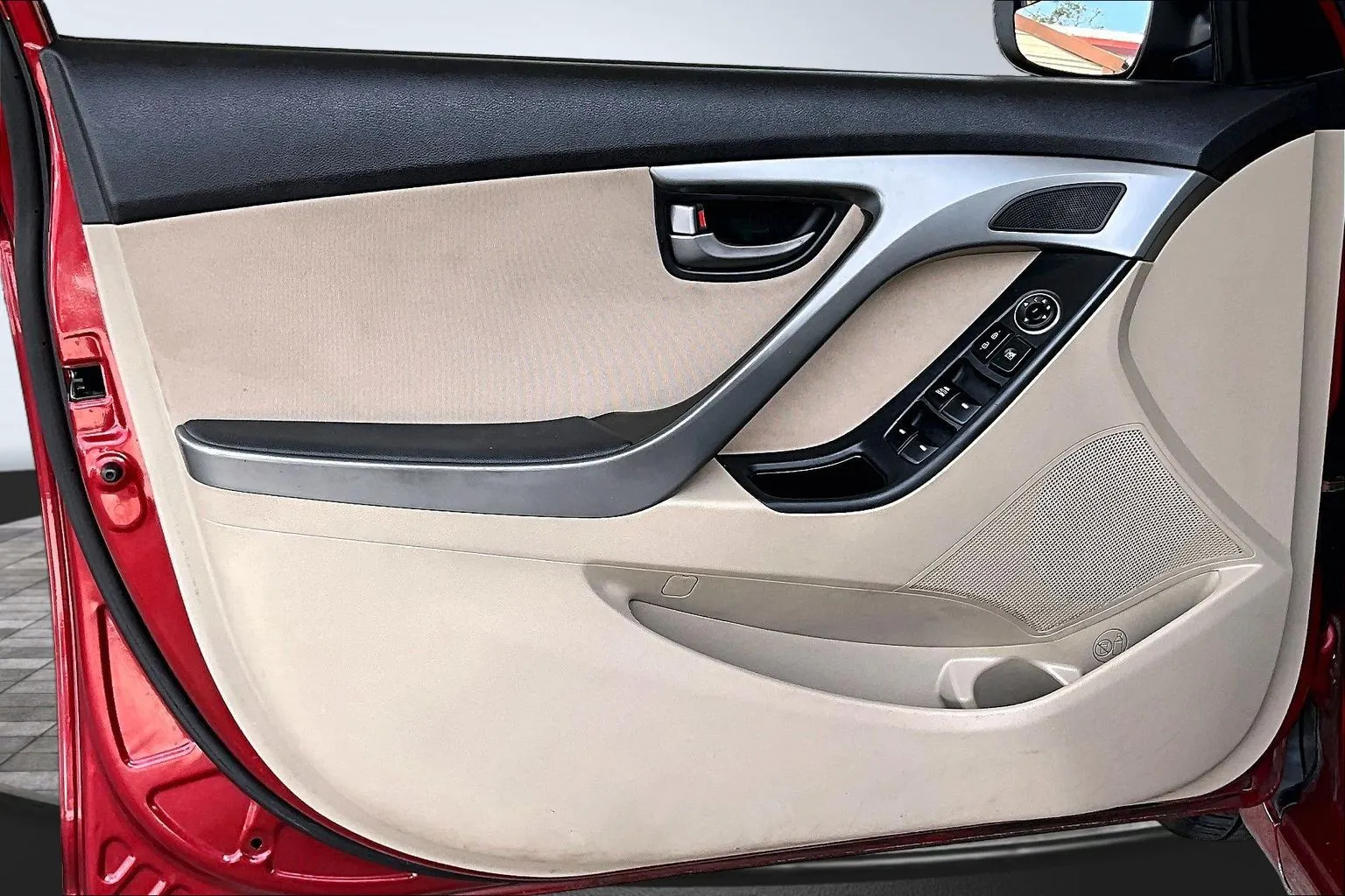 Hyundai Elantra photo 17