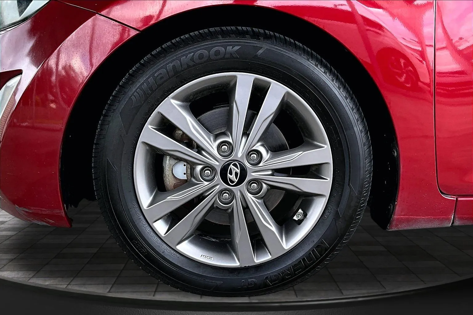 Hyundai Elantra photo 30