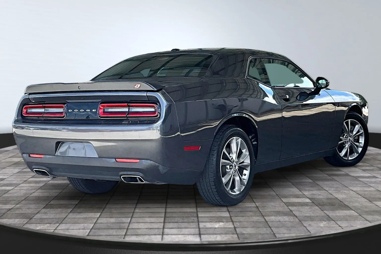 Dodge Challenger photo 6